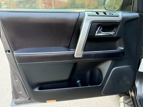 Used 2016 Toyota 4Runner SR5 image 13