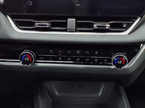 New 2026 Chevrolet Equinox LT w/ Convenience Package II image 11