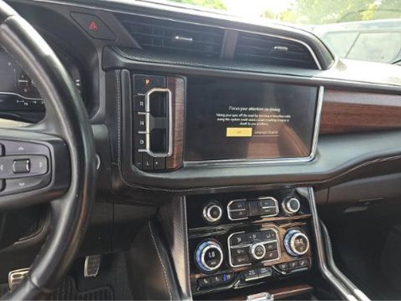 Used 2023 GMC Yukon Denali Ultimate AWD/4WD image 5