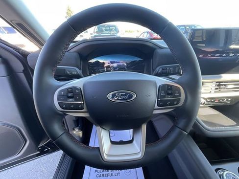New 2026 Ford Explorer Active w/ Active Comfort Package AWD/4WD image 14
