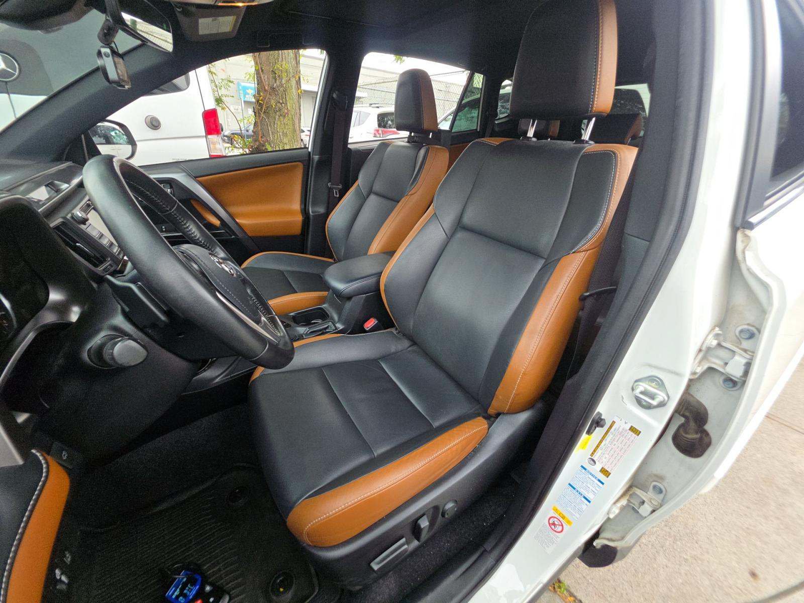 Used 2018 Toyota RAV4 SE w/ Power Extra Value Package AWD/4WD image 7