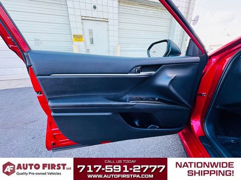 Used 2022 Toyota Camry SE image 10