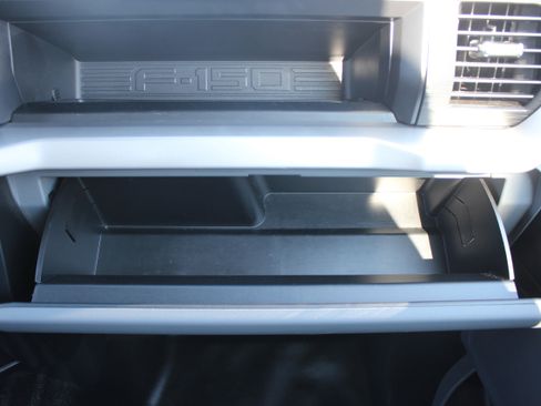 Used 2022 Ford F150 XL image 46