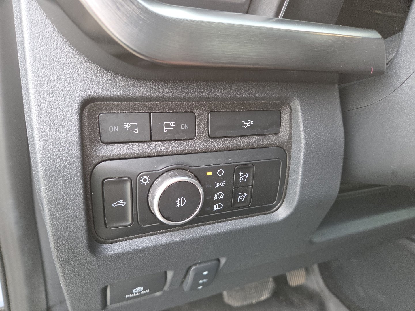 Used 2024 Ford F250 Lariat w/ Lariat Ultimate Package AWD/4WD image 33