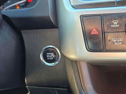 Used 2015 Toyota Highlander XLE image 17