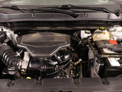 Used 2021 Chevrolet Blazer LT FWD image 19