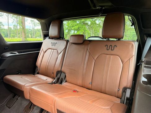 Used 2022 Ford Expedition King Ranch AWD/4WD image 27