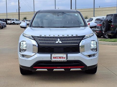 Used 2024 Mitsubishi Outlander SE image 5