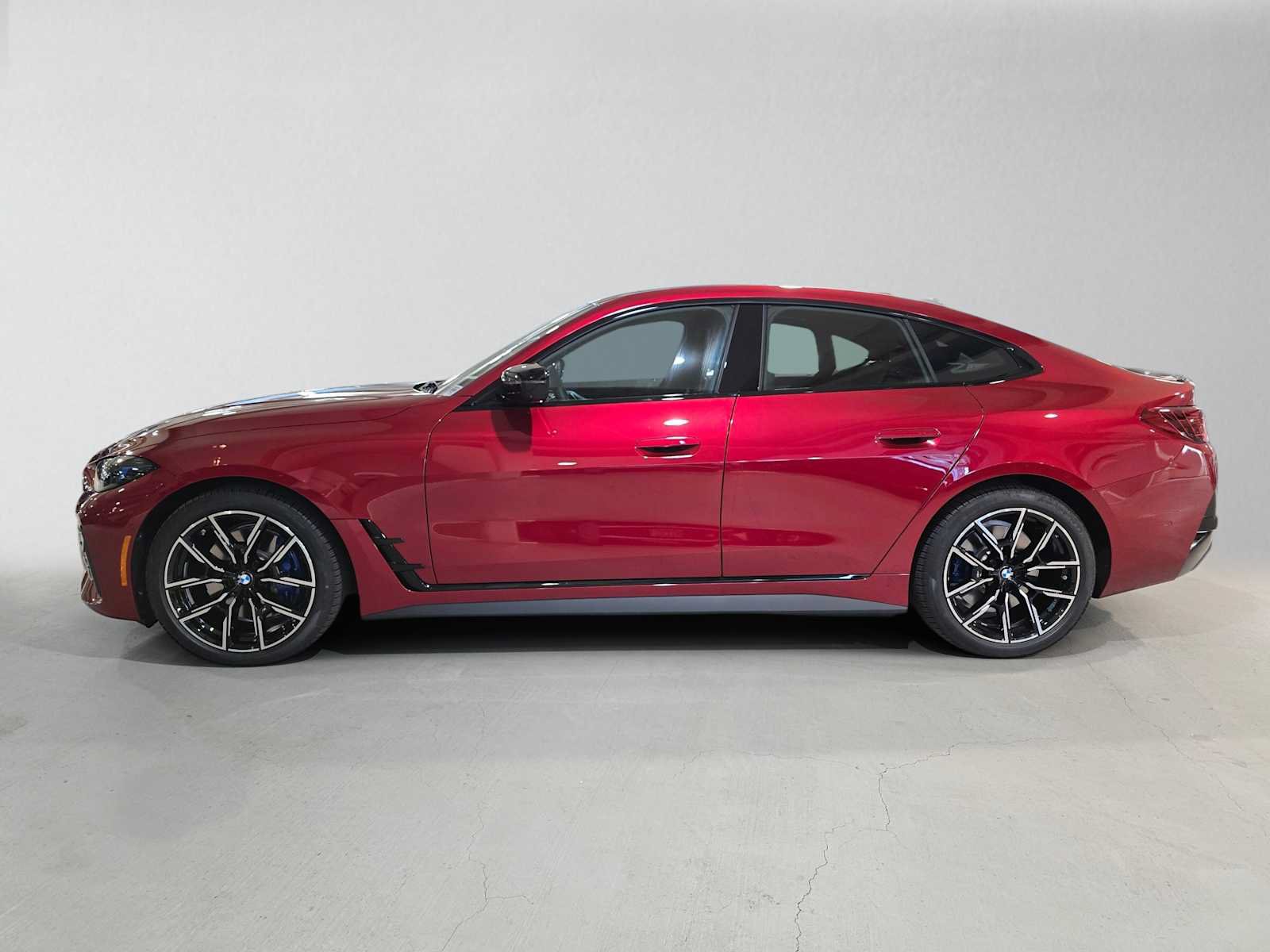 Used 2025 BMW i4 xDrive40i w/ M Sport Package AWD/4WD image 6
