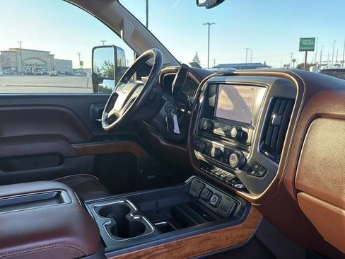 Used 2015 Chevrolet Silverado 2500 High Country w/ Duramax Plus Package AWD/4WD image 91