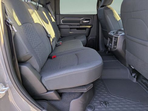 New 2026 RAM 2500 Big Horn AWD/4WD image 13