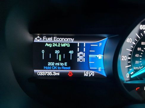 Used 2024 Ford Edge ST-Line w/ Class II Trailer Tow Package image 16