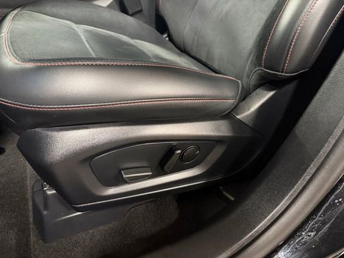 Used 2025 Ford Explorer ST image 31