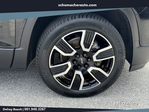 Used 2021 GMC Acadia SLE w/ Elevation Edition FWD image 9