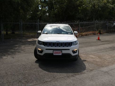 Used 2020 Jeep Compass Latitude w/ Popular Equipment Group FWD image 8