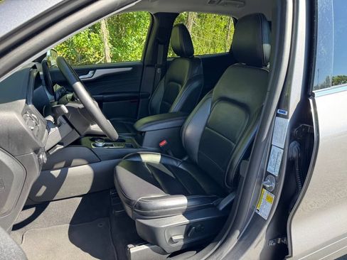 Used 2024 Ford Escape Platinum AWD/4WD image 11