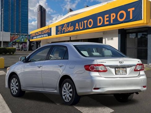 Used 2012 Toyota Corolla LE FWD image 3