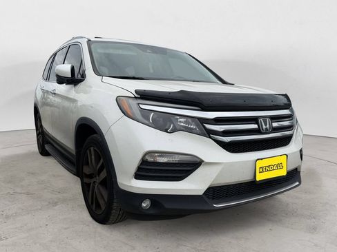 Used 2016 Honda Pilot Touring image 5