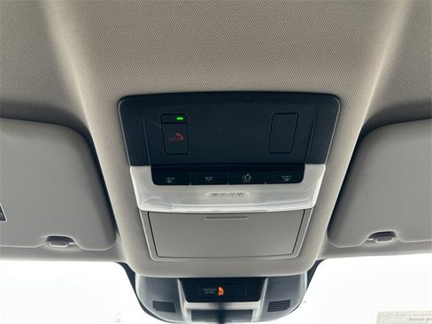 Used 2023 Nissan Rogue SV image 27