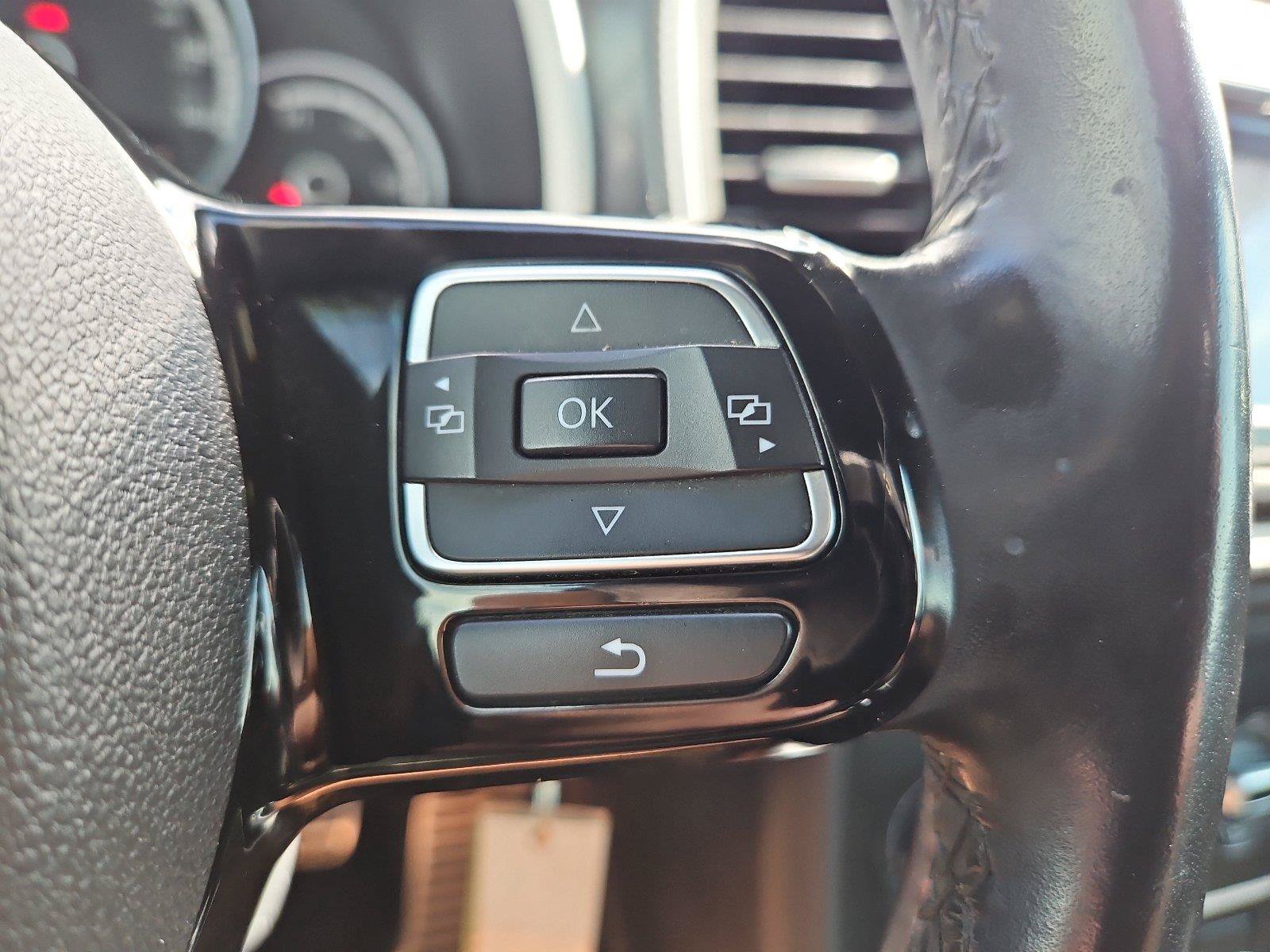 Used 2014 Volkswagen Beetle R-Line FWD image 29