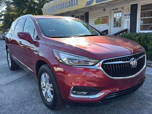 Used 2018 Buick Enclave Essence FWD image 1