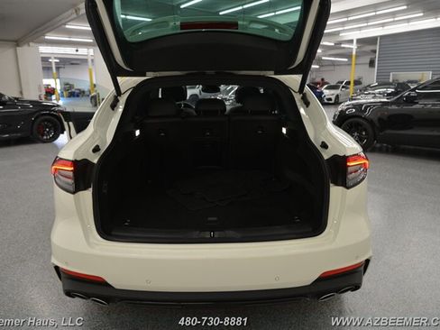 Used 2022 Maserati Levante Modena AWD/4WD image 42