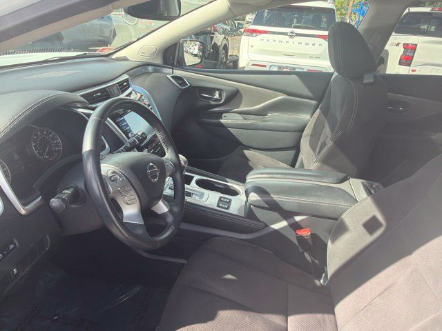 Used 2018 Nissan Murano SV w/ Premium Package AWD/4WD image 13