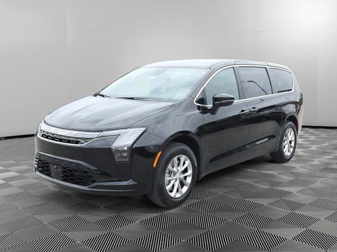 New 2027 Chrysler Pacifica Select AWD/4WD image 2