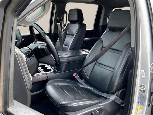 Used 2023 GMC Sierra 3500 Denali w/ Denali Ultimate Package image 21