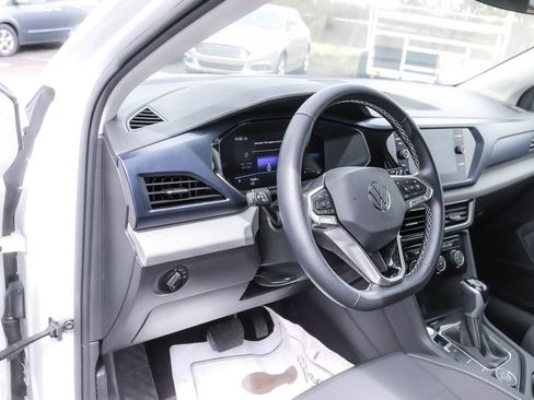 Certified 2023 Volkswagen Taos SE AWD/4WD image 15