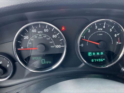 Used 2016 Jeep Wrangler Unlimited Sahara w/ Connectivity Group image 14