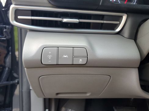 Used 2023 Hyundai Elantra SEL FWD image 28
