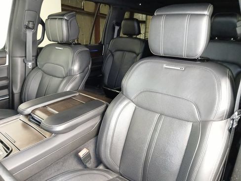 Used 2022 Jeep Grand Wagoneer Series I AWD/4WD image 10