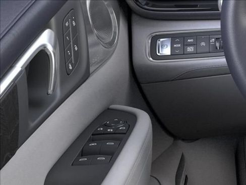 New 2027 Buick Enclave Avenir w/ LPO, Floor Liner Package AWD/4WD image 22