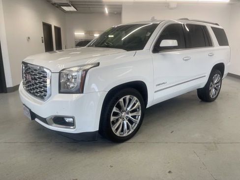 Used 2018 GMC Yukon Denali w/ Denali Ultimate Package AWD/4WD image 4