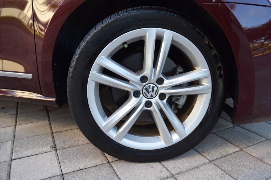 Used 2014 Volkswagen Passat TDI SE FWD image 90