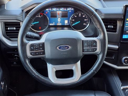 Used 2023 Ford Expedition XLT image 20