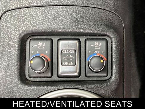 Used 2017 Nissan 370Z Touring Sport RWD image 29
