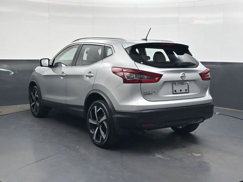Used 2022 Nissan Rogue Sport SL w/ Premium Package FWD image 6
