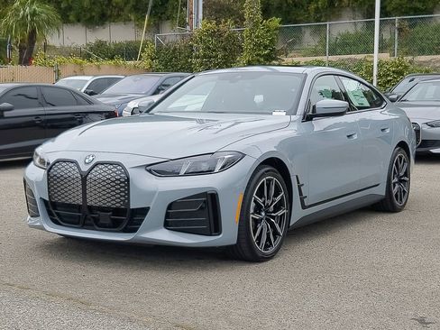 New 2026 BMW i4 xDrive40i w/ M Sport Package AWD/4WD image 3