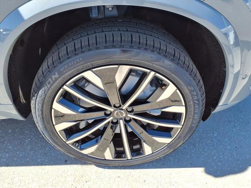 New 2026 Volvo XC90 B5 Plus image 9