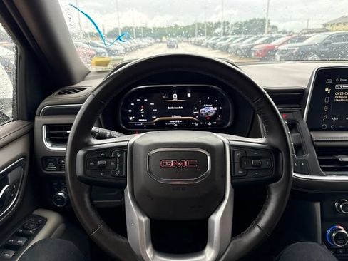 Used 2023 GMC Yukon SLT w/ SLT Premium Package AWD/4WD image 14