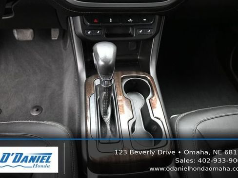 Used 2022 GMC Canyon Elevation w/ Elevation Premium Package AWD/4WD image 32