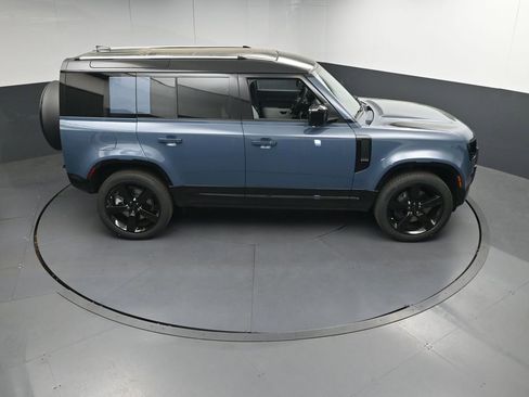 New 2026 Land Rover Defender 110 X-Dynamic SE AWD/4WD image 35