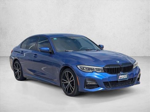 Used 2020 BMW 330i xDrive Sedan w/ M Sport Package AWD/4WD image 3