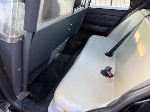 Used 2011 Ford Crown Victoria Police Interceptor w/ Trunk Pack image 11