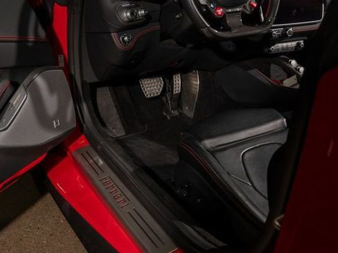 Used 2019 Ferrari Portofino image 24