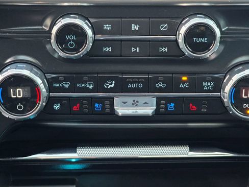 Used 2021 Ford F150 Lariat w/ Equipment Group 502A High image 16