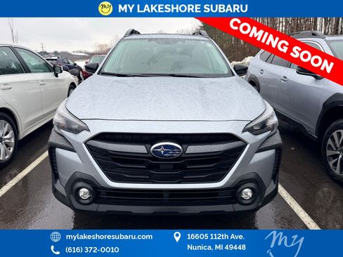 Used 2025 Subaru Outback Premium image 2
