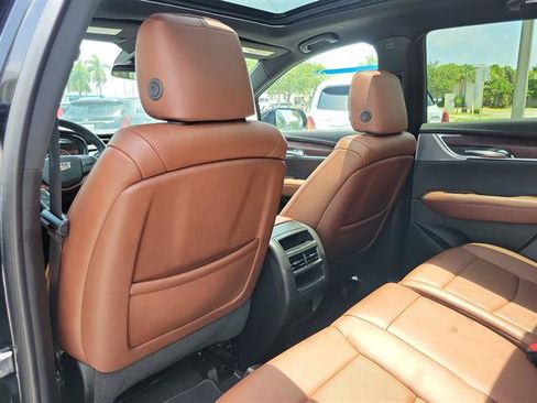 Certified 2023 Cadillac XT5 Premium Luxury FWD image 10
